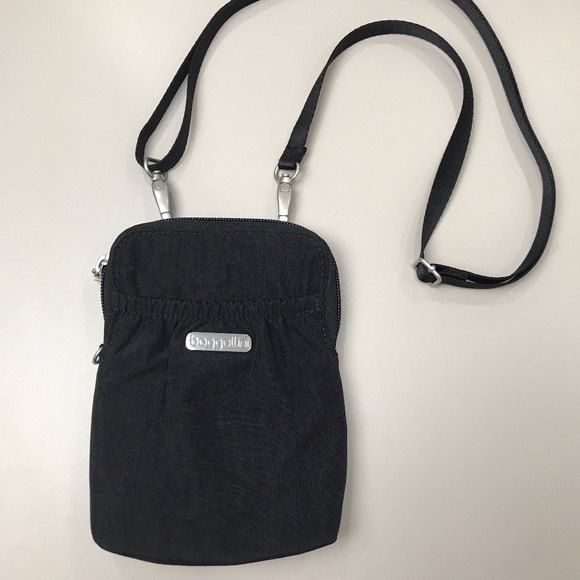 Baggallini Handbags - Baggallini RFID Bryant Pouch